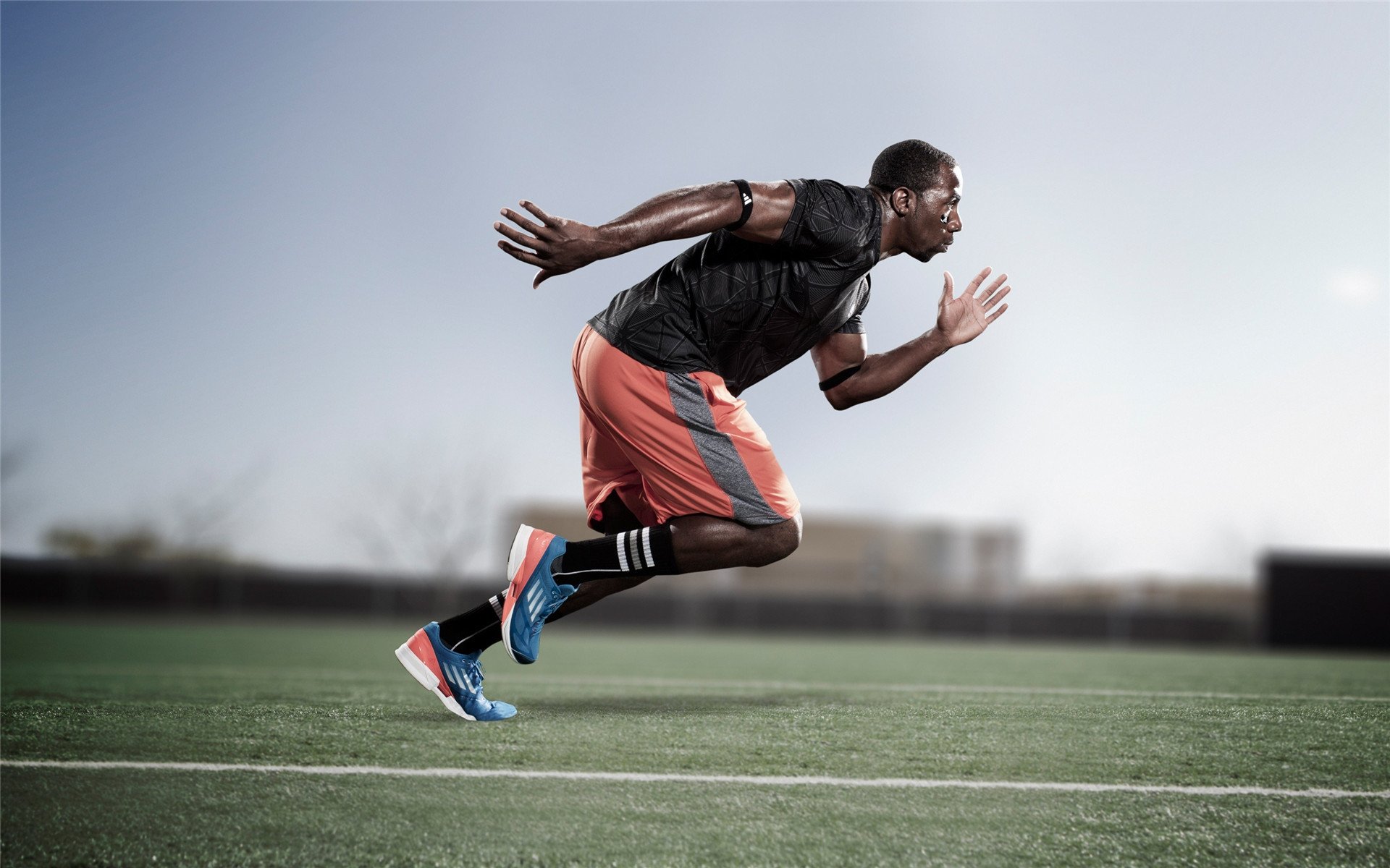 足球专项奖学金项目启动鼓励学生坚持运动训练，小学生足球训练营奖状